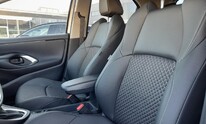 Mazda 2, Select