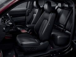 Interiér Mazda CX-30 R-EV