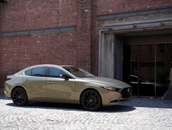 Exteriér Mazda3 Sedan