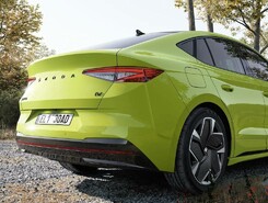 Exteri&eacute;r &Scaron;KODA ENYAQ COUP&Eacute; RS iV