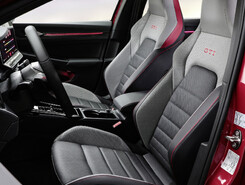 Volkswagen Golf GTI interiér
