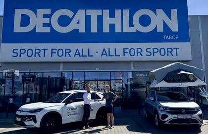 CB Auto nav&aacute;zalo spolupr&aacute;ci s Decathlonem