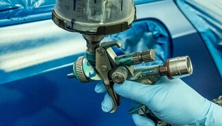 Oprava po nehodě: Lakýrnické a karosářské práce